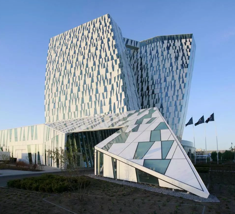 “资格证书”降温，“技能证书”火了文章图片